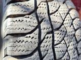 Комплект зимних шин на 17 за 95 000 тг. в Караганда – фото 2