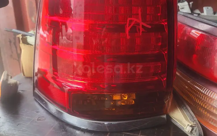 Lexus LX 570 задние задний левый стоп за 35 000 тг. в Алматы