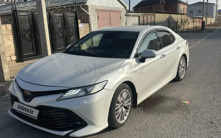 Toyota Camry 2019 года за 15 000 000 тг. в Жанаозен