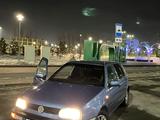 Volkswagen Golf 1994 годаүшін1 900 000 тг. в Астана – фото 2