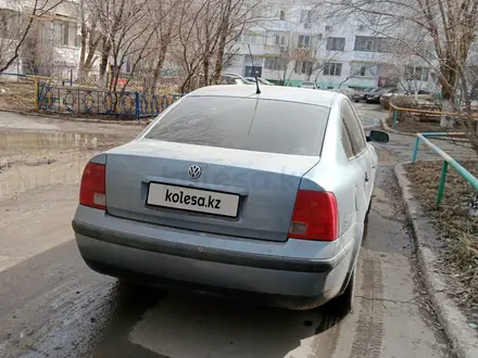 Volkswagen Passat 1997 года за 1 300 000 тг. в Актобе – фото 4