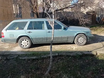 Mercedes-Benz E 320 1994 года за 2 000 000 тг. в Тараз