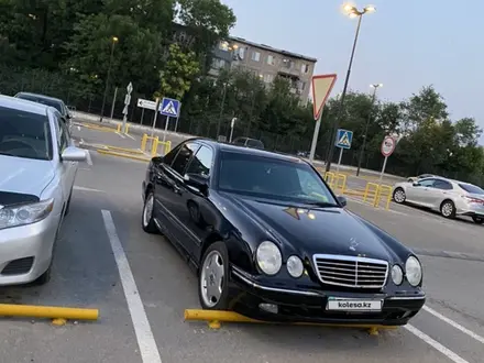 Mercedes-Benz E 320 2000 года за 4 500 000 тг. в Шымкент