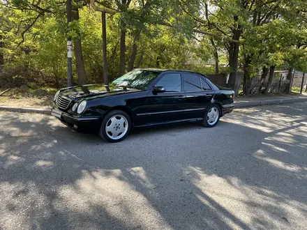 Mercedes-Benz E 320 2000 года за 4 500 000 тг. в Шымкент – фото 4