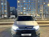 Mitsubishi Outlander 2015 годаүшін9 950 000 тг. в Астана – фото 2