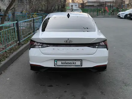 Hyundai Elantra 2023 года за 11 000 000 тг. в Алматы – фото 5