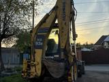 Komatsu  WB93R-5 2014 года за 22 500 000 тг. в Костанай – фото 3