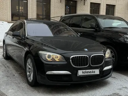 BMW 750 2012 года за 12 000 000 тг. в Астана