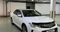 Toyota Camry 2015 года за 11 800 000 тг. в Актау – фото 2