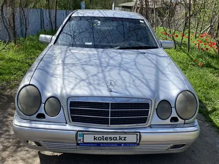 Mercedes-Benz E 280 1996 года за 2 500 000 тг. в Есик