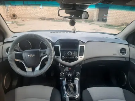 Chevrolet Cruze 2012 года за 1 900 000 тг. в Актау – фото 4