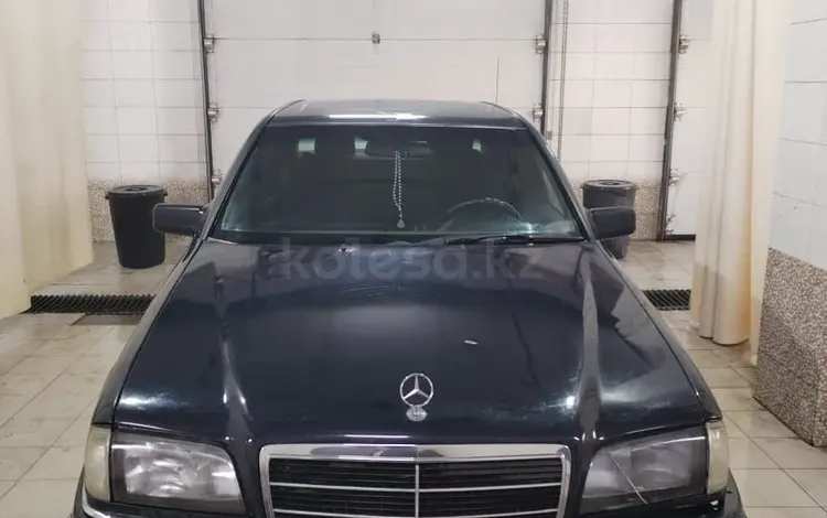 Mercedes-Benz C 200 1994 года за 2 000 000 тг. в Семей