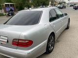 Mercedes-Benz E 320 2001 года за 3 300 000 тг. в Атырау – фото 3