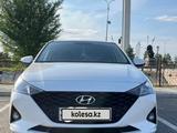 Hyundai Accent 2023 года за 7 500 000 тг. в Тараз – фото 2