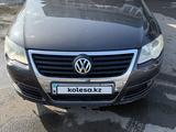 Volkswagen Passat 2005 годаүшін2 200 000 тг. в Алматы – фото 2