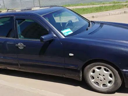 Mercedes-Benz E 200 1997 года за 1 700 000 тг. в Астана – фото 3