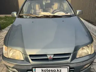 Mitsubishi Space Star, 2001