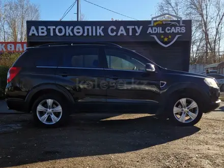 Chevrolet Captiva 2011 года за 6 700 000 тг. в Уральск – фото 3