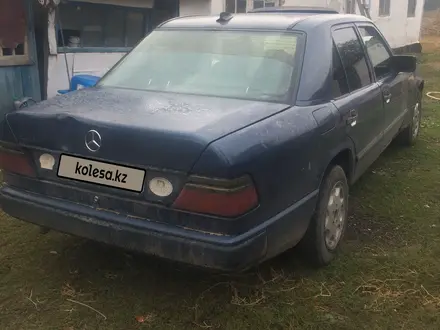 Mercedes-Benz E 200 1988 года за 600 000 тг. в Талдыкорган – фото 5