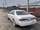 Toyota Camry 2000 года за 2 800 000 тг. в Семей – фото 3