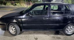 Volkswagen Golf 1996 года за 1 400 000 тг. в Алматы – фото 4