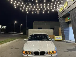BMW 5 Series, 2001