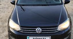 Volkswagen Polo 2017 года за 6 430 253 тг. в Атырау