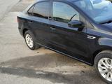 Volkswagen Polo 2017 года за 6 430 253 тг. в Атырау – фото 2