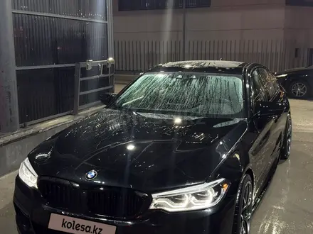 BMW 540 2017 года за 19 400 000 тг. в Алматы – фото 2
