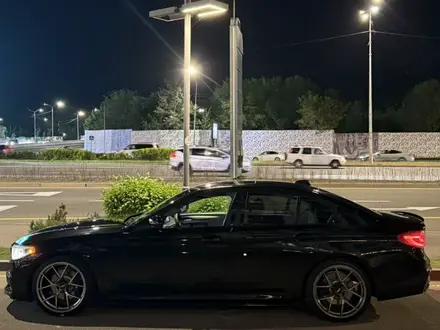 BMW 540 2017 года за 19 400 000 тг. в Алматы – фото 5