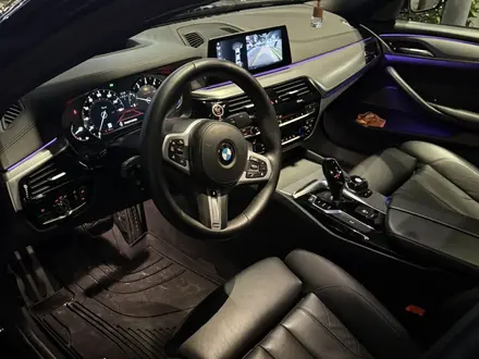BMW 540 2017 года за 19 400 000 тг. в Алматы – фото 8