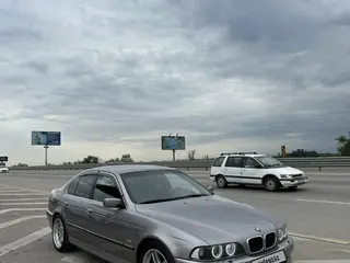BMW 528