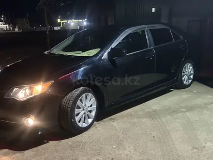 Toyota Camry 2013 года за 8 800 000 тг. в Атырау – фото 2