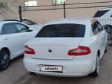 Skoda Superb 2012 года за 3 500 000 тг. в Актау – фото 2
