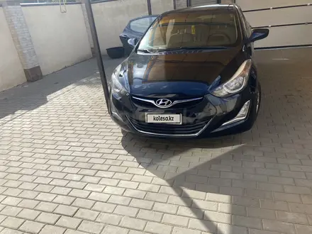 Hyundai Elantra 2016 года за 3 800 000 тг. в Уральск – фото 2