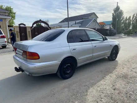 Toyota Carina E 1996 года за 1 700 000 тг. в Актобе – фото 2