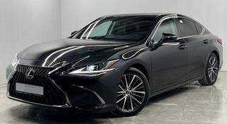 Lexus ES 250 Progressive 2022 года за 23 000 000 тг. в Алматы