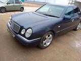 Mercedes-Benz E 230 1998 года за 3 100 000 тг. в Уральск