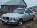 Mercedes-Benz E 200 1997 годаүшін2 800 000 тг. в Атырау – фото 5