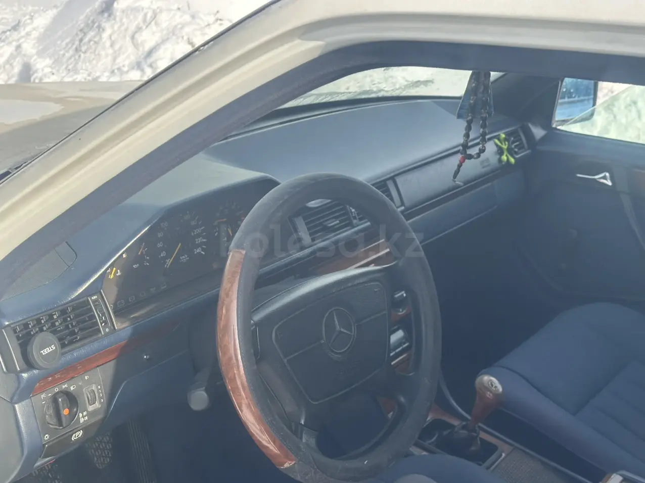 Mercedes-Benz E-Class, 1993