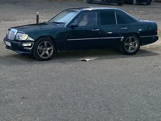 Mercedes-Benz E-Class, 1991