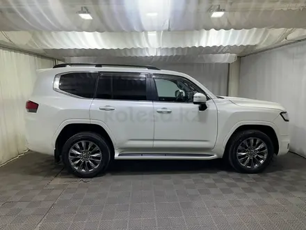 Toyota Land Cruiser Premium+ 2022 года за 47 400 000 тг. в Алматы – фото 17