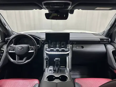 Toyota Land Cruiser Premium+ 2022 года за 47 400 000 тг. в Алматы – фото 8