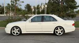 Mercedes-Benz E 55 AMG 2001 года за 8 000 000 тг. в Тараз – фото 4