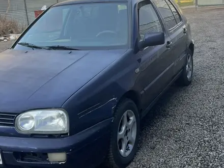 Volkswagen Golf 1996 года за 1 600 000 тг. в Алматы – фото 3