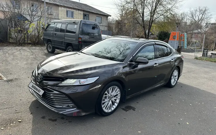 Toyota Camry 2018 годаүшін14 850 000 тг. в Алматы