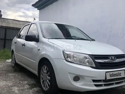 ВАЗ (Lada) Granta 2190 2013 годаүшін2 350 000 тг. в Семей