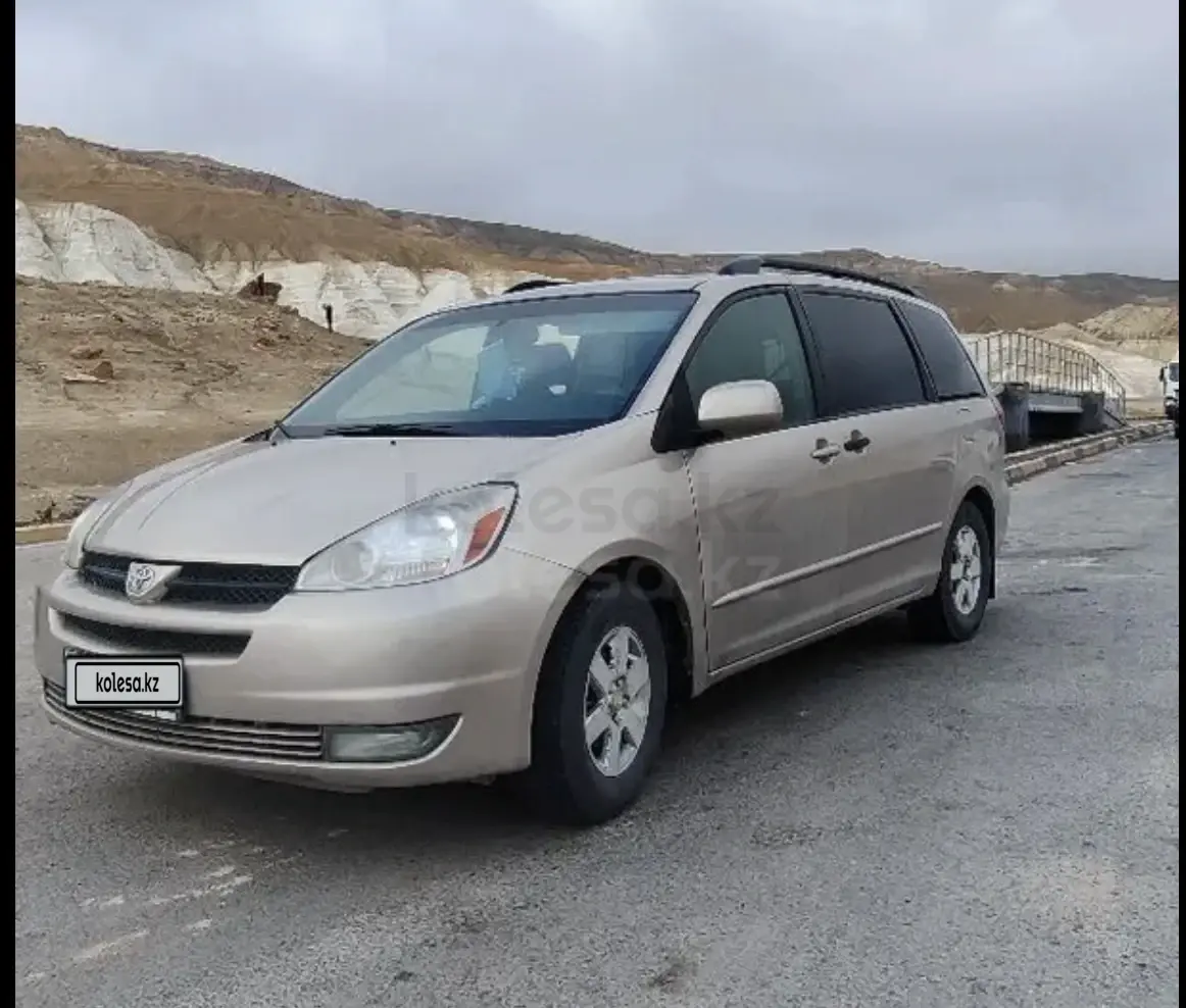 Toyota Sienna, 2004