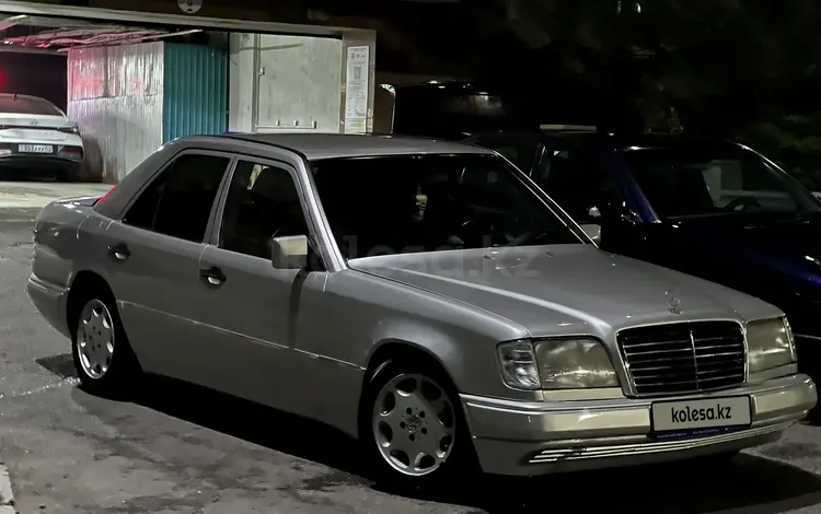 Mercedes-Benz E 220 1993 года за 2 000 000 тг. в Алматы