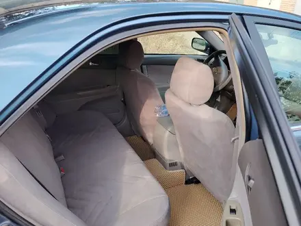 Toyota Camry 2003 года за 5 800 000 тг. в Актобе – фото 6